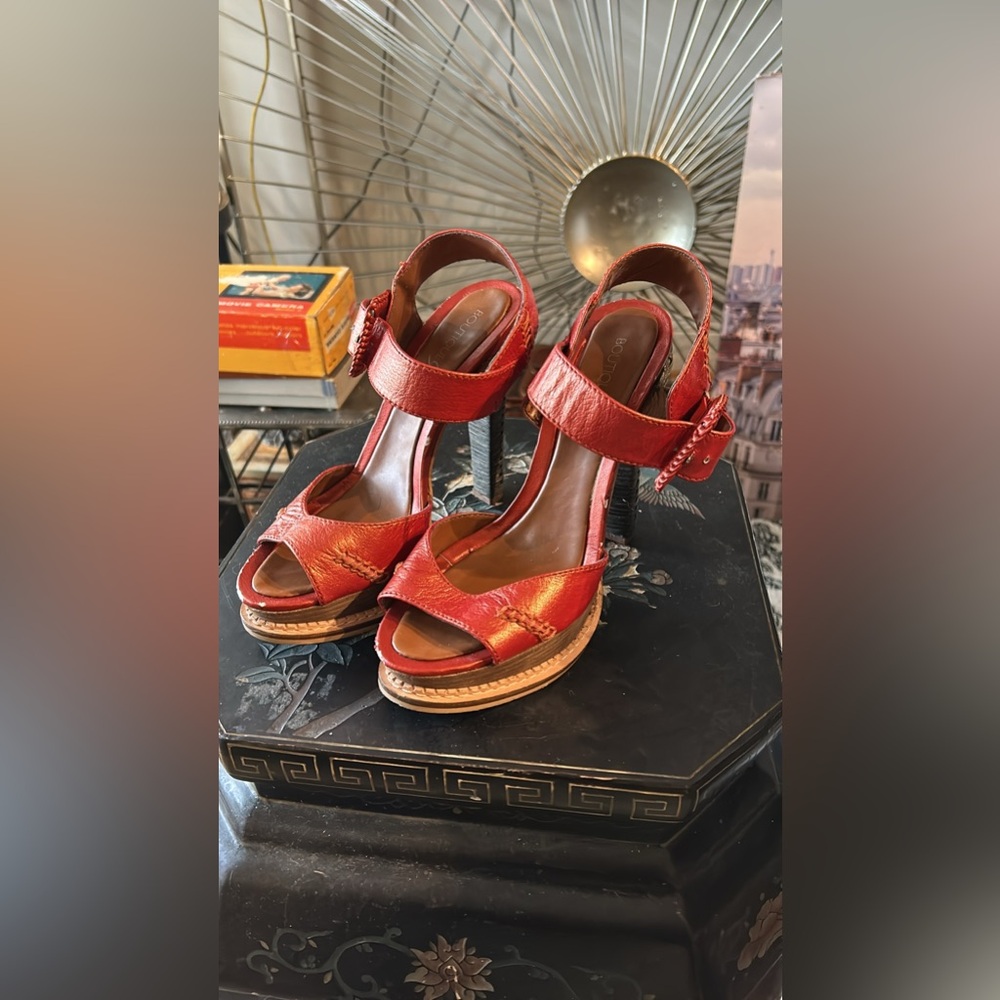 Boutique 9 pump